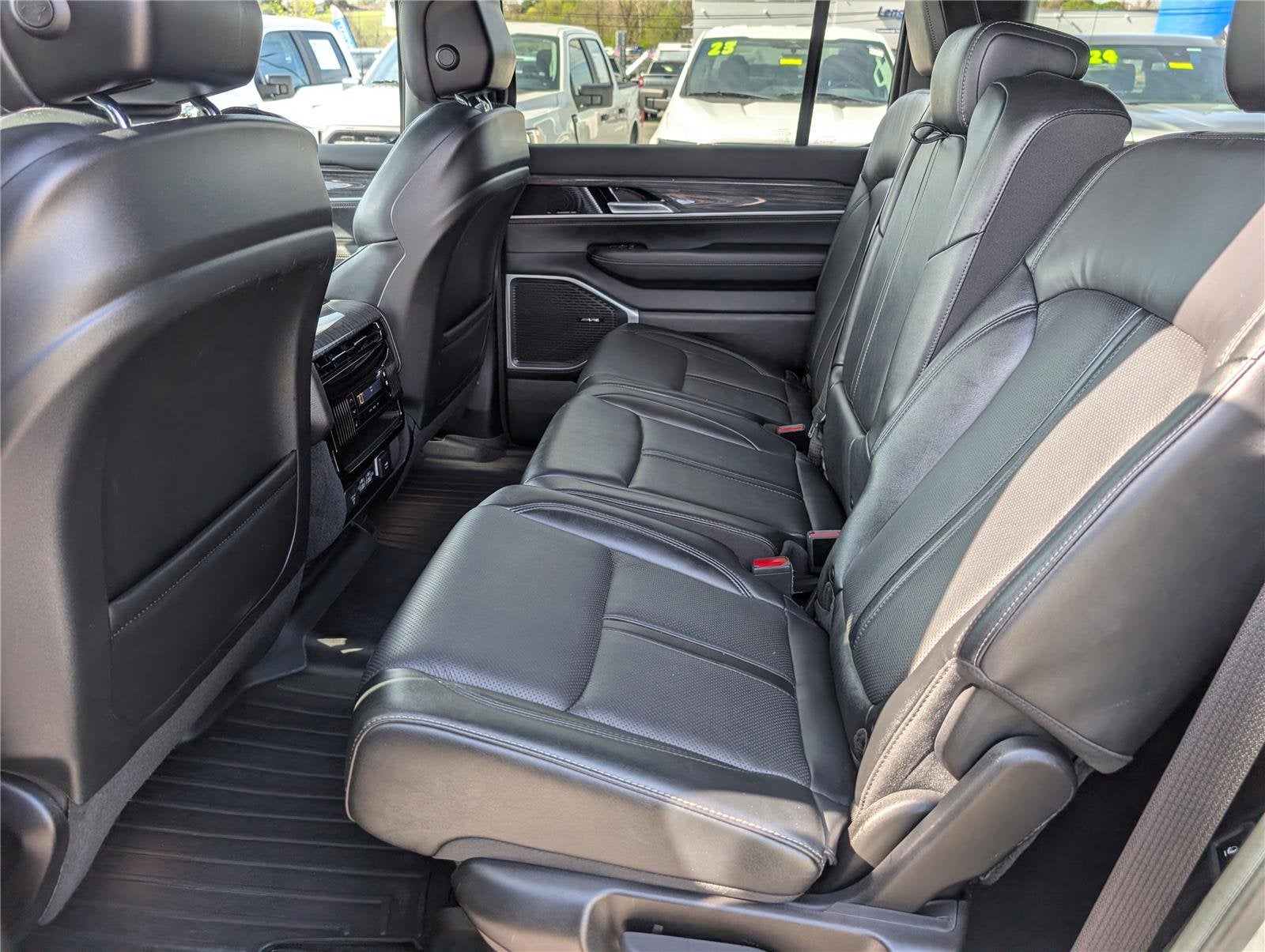 2022 Jeep Wagoneer Series III