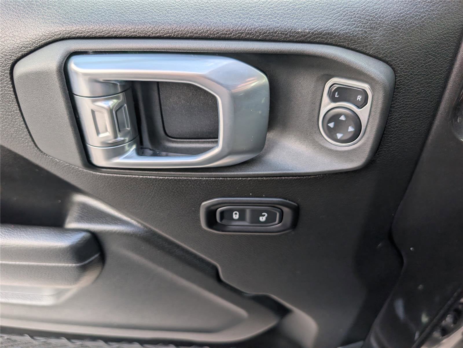 2025 Jeep Gladiator Nighthawk