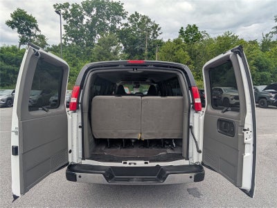 2025 Chevrolet Express Passenger 1LT