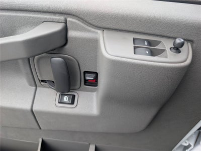 2025 Chevrolet Express Passenger 1LT