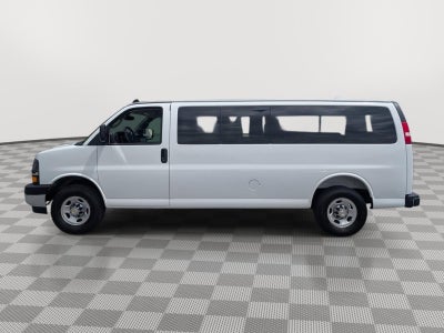 2025 Chevrolet Express Passenger 1LT