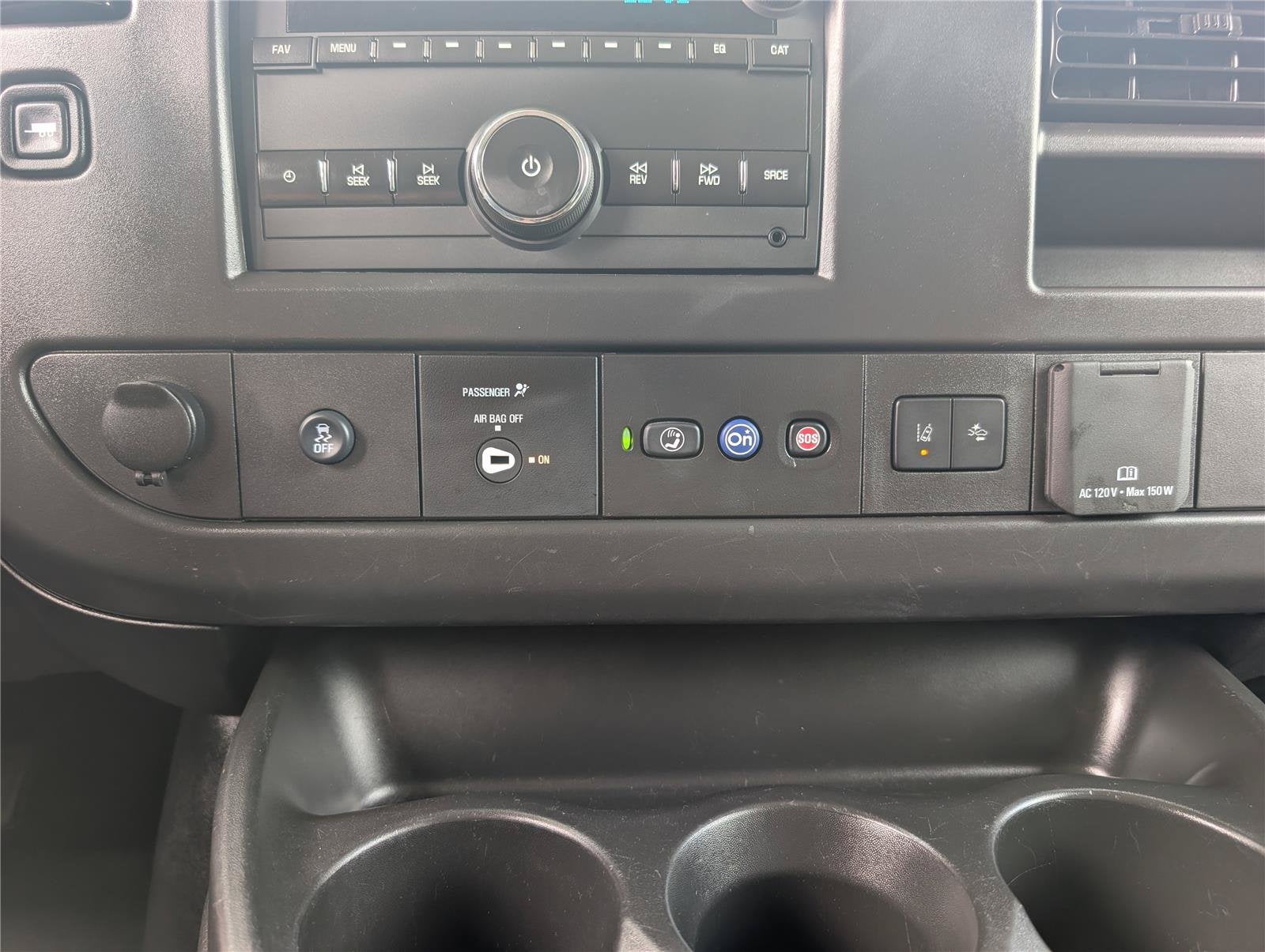 2025 Chevrolet Express Passenger 1LT