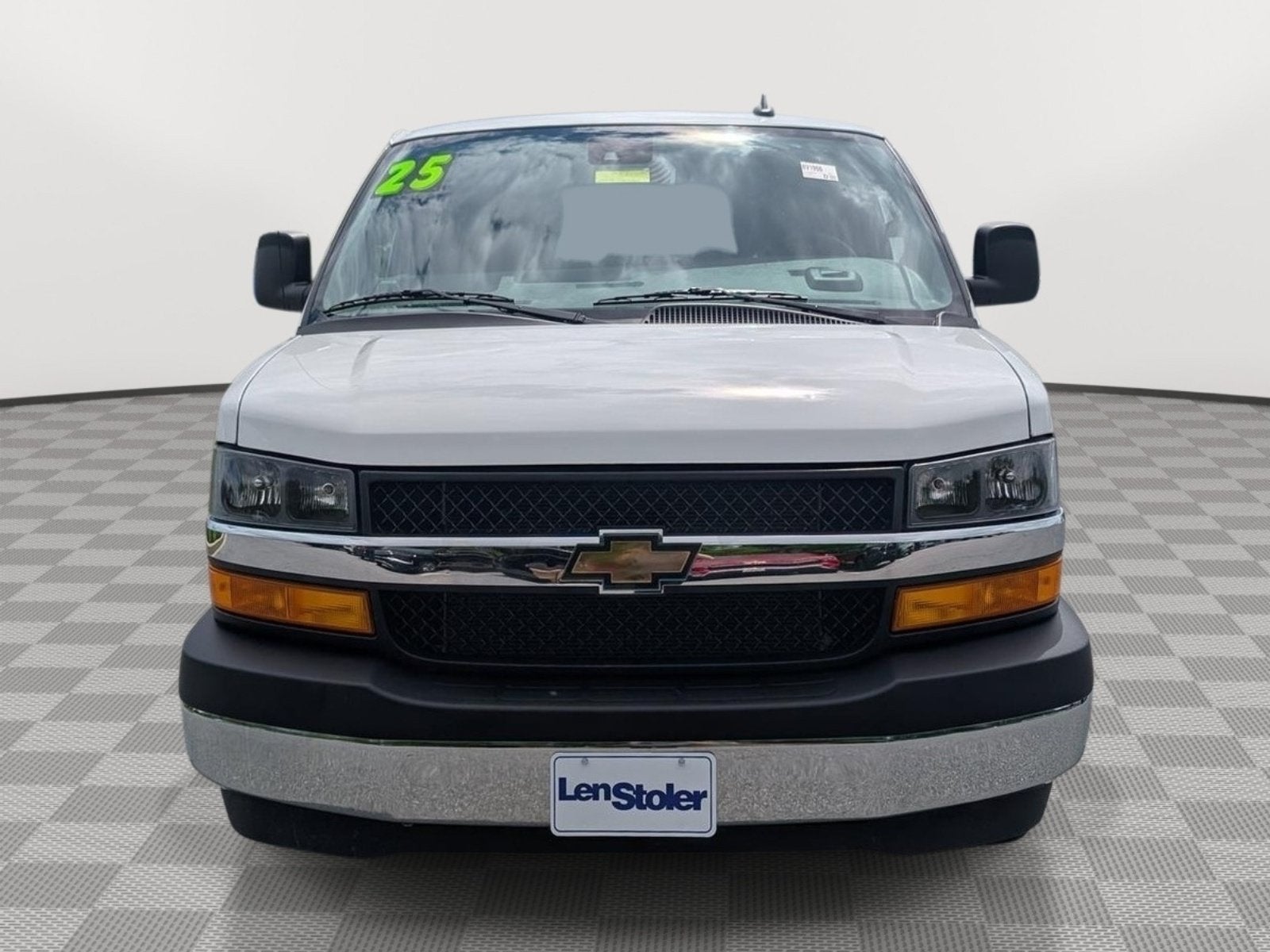 2025 Chevrolet Express Passenger 1LT