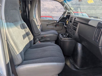 2025 Chevrolet Express Cargo WT