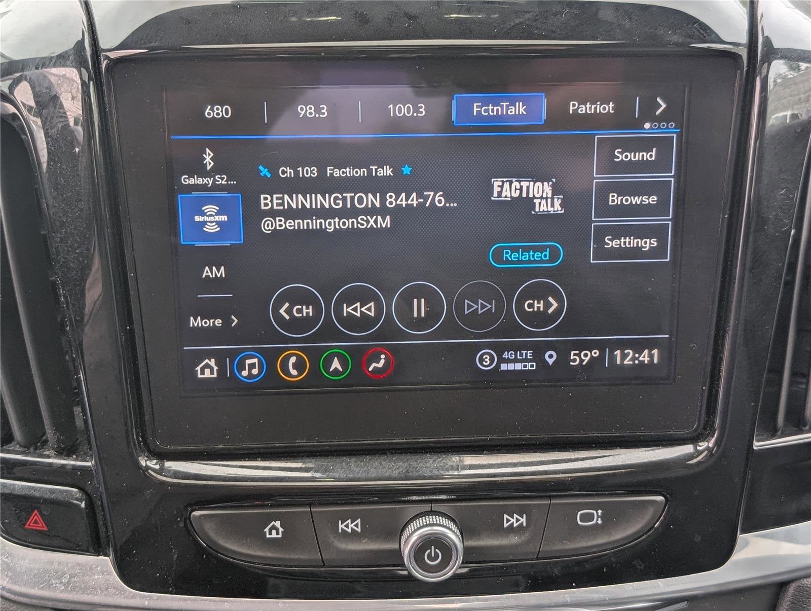 2022 Chevrolet Traverse LT Leather