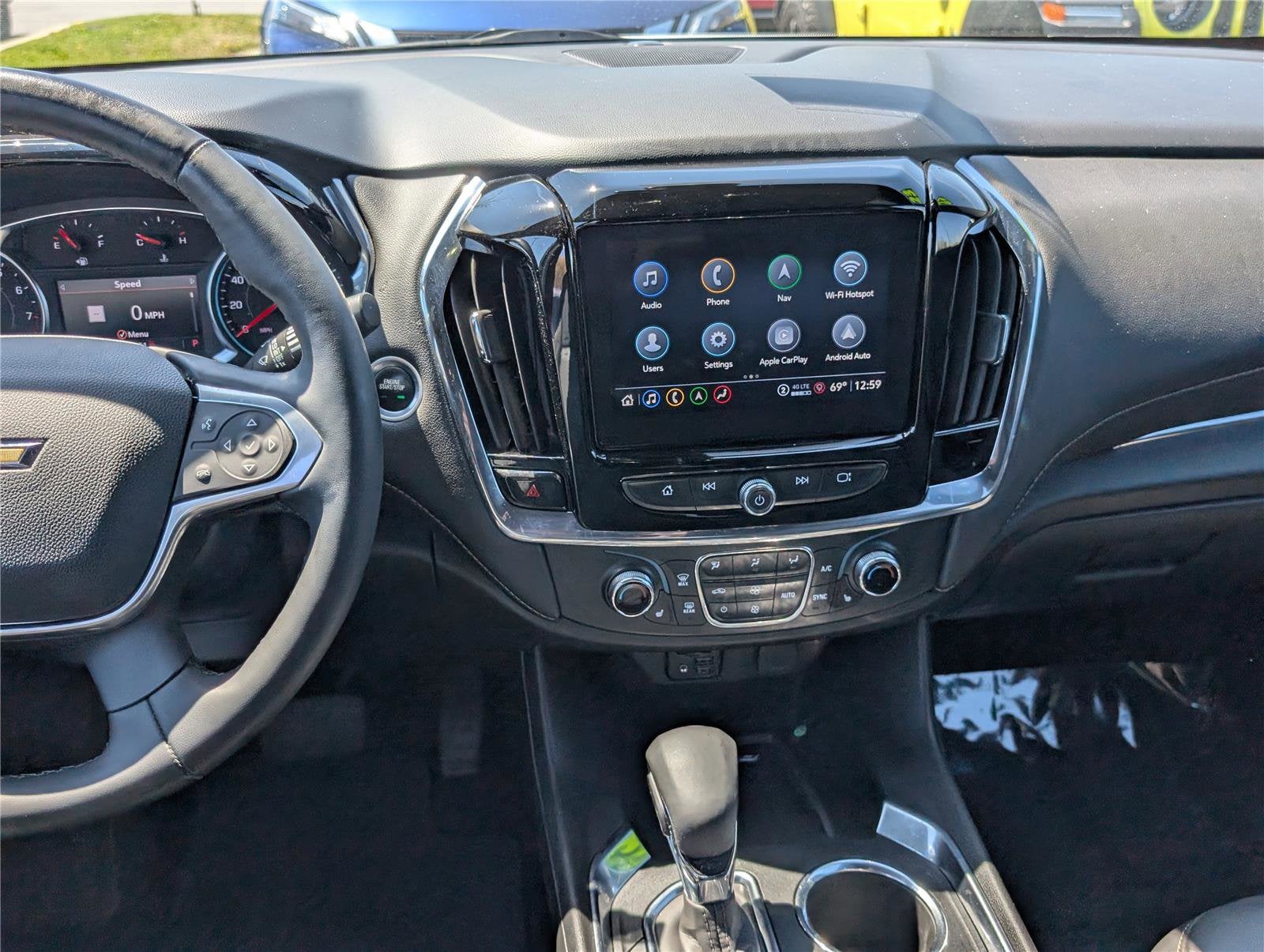 2023 Chevrolet Traverse LT Leather