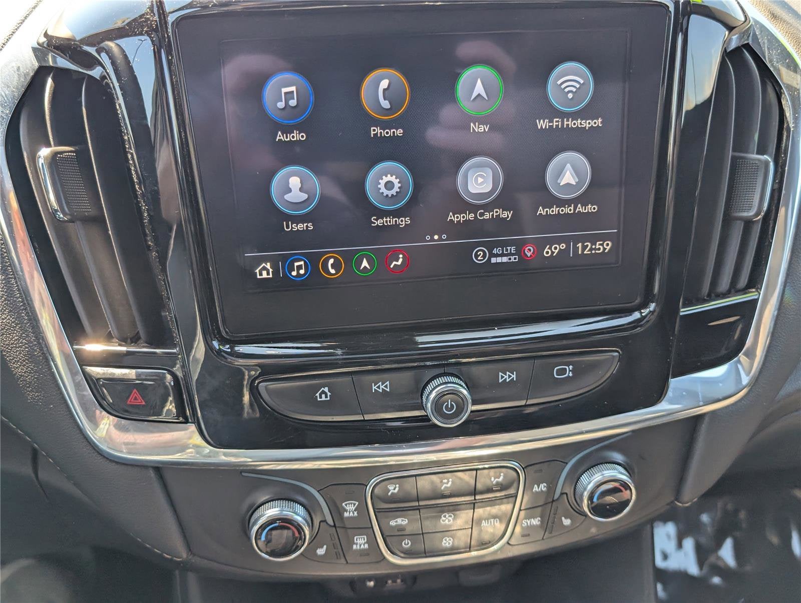 2023 Chevrolet Traverse LT Leather