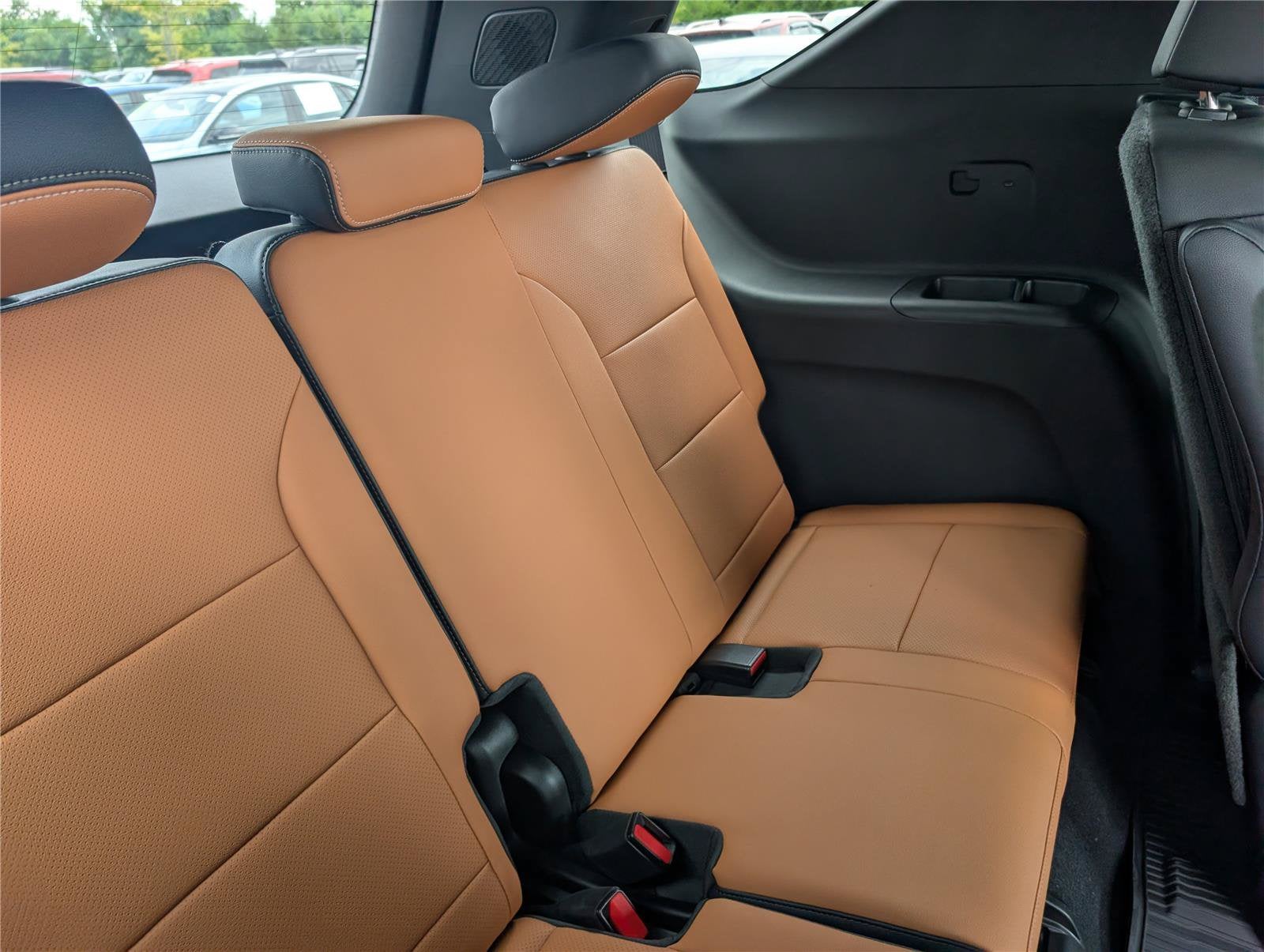 2027 Chevrolet Traverse Z71 - Photo 10