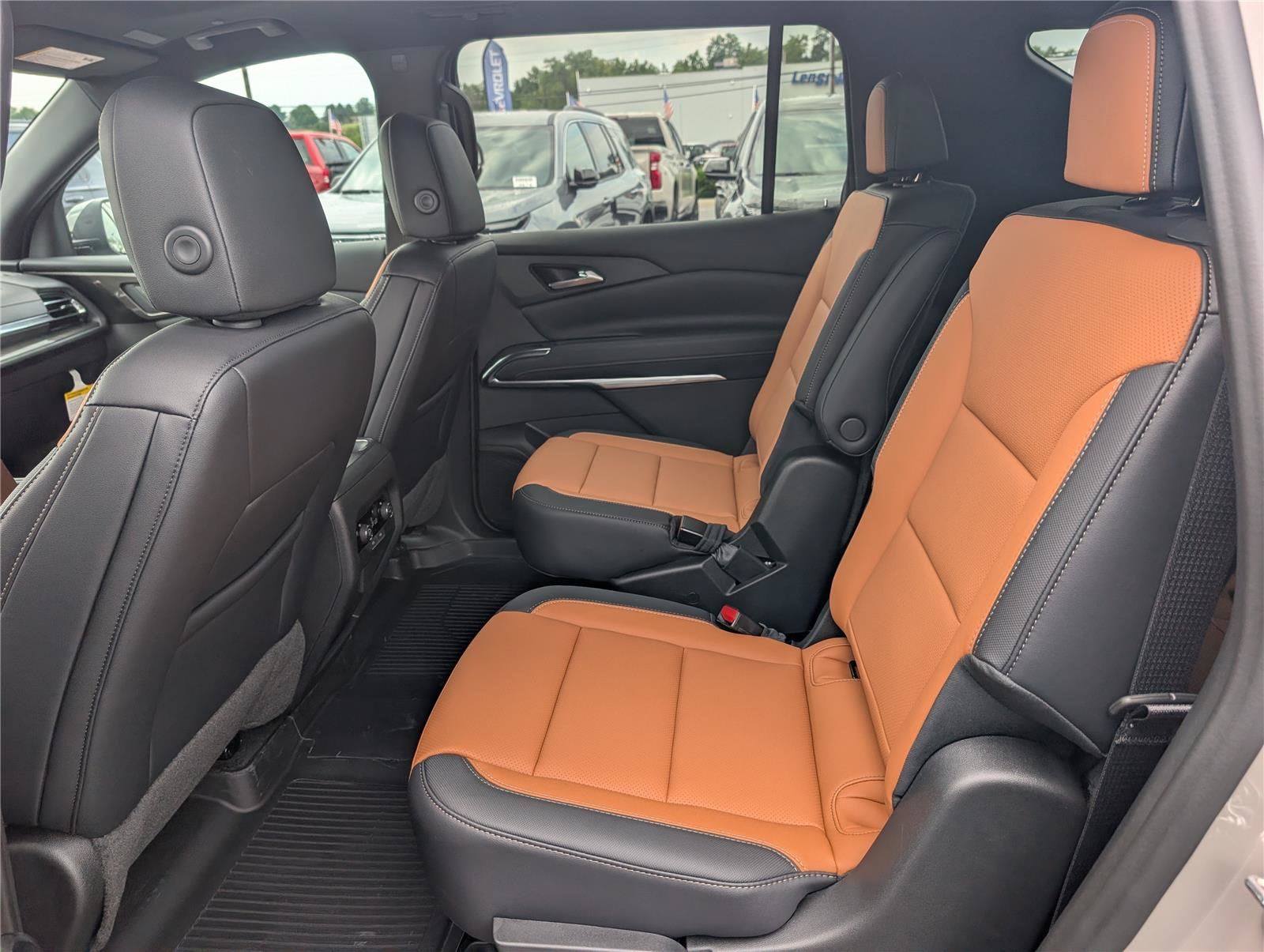 2027 Chevrolet Traverse Z71 - Photo 13