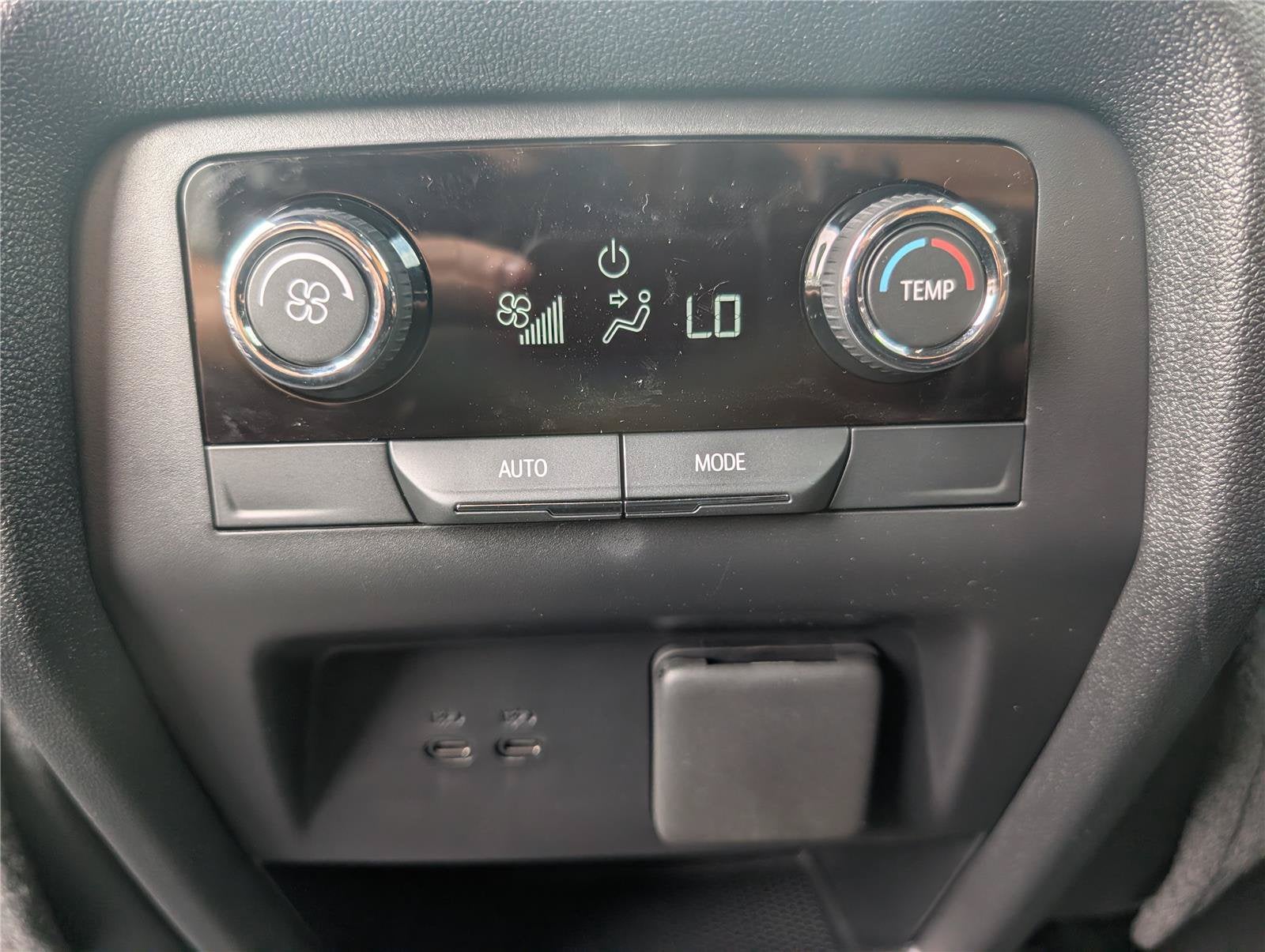 2027 Chevrolet Traverse Z71 - Photo 15