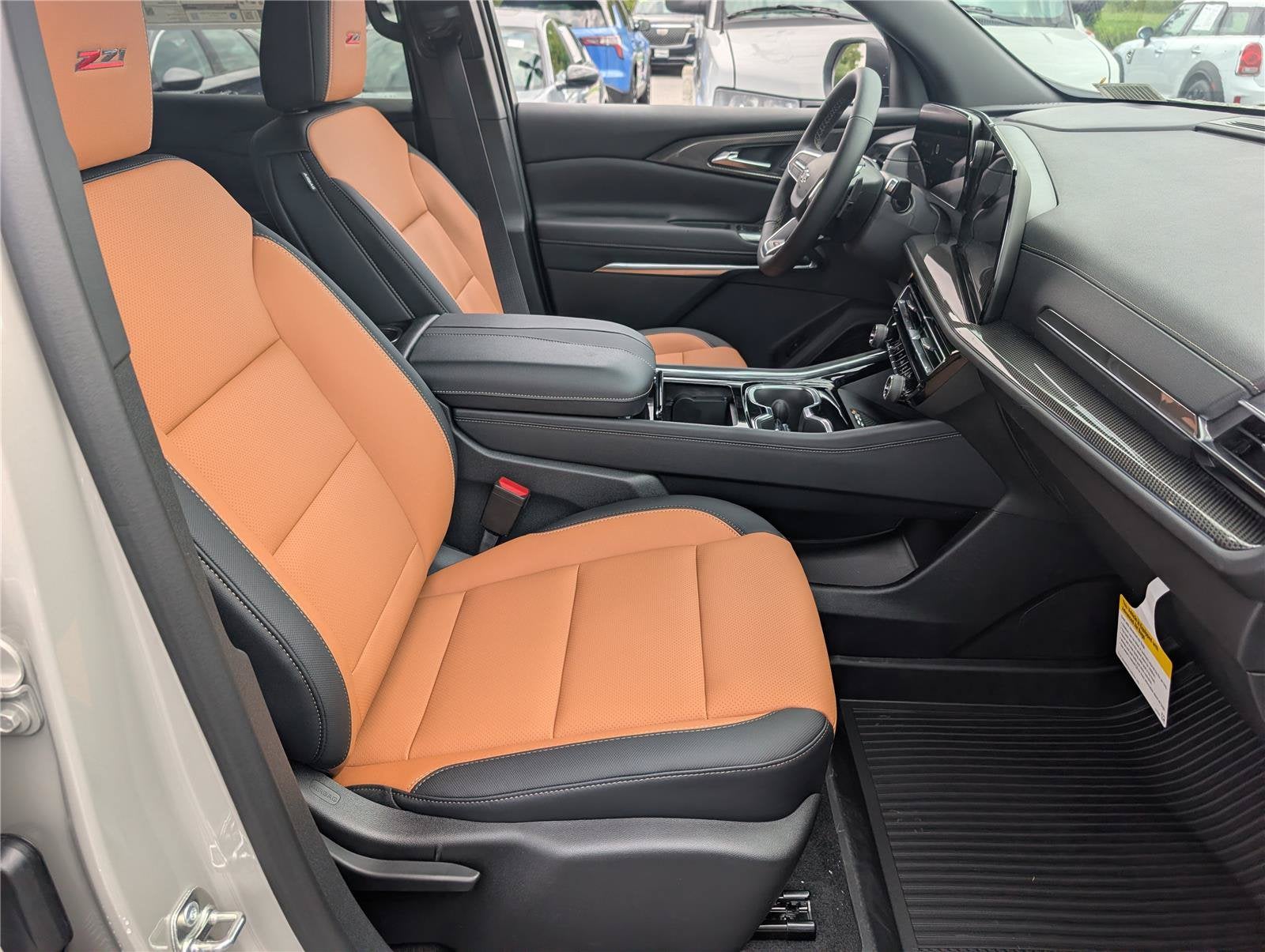 2027 Chevrolet Traverse Z71 - Photo 8