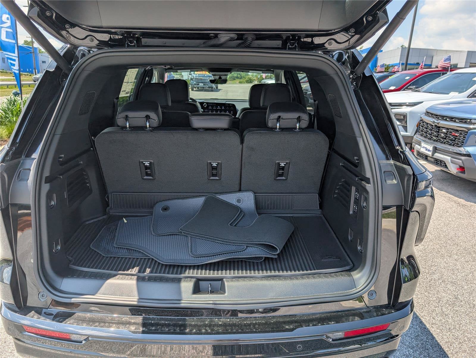 2026 Chevrolet Traverse High Country - Photo 10
