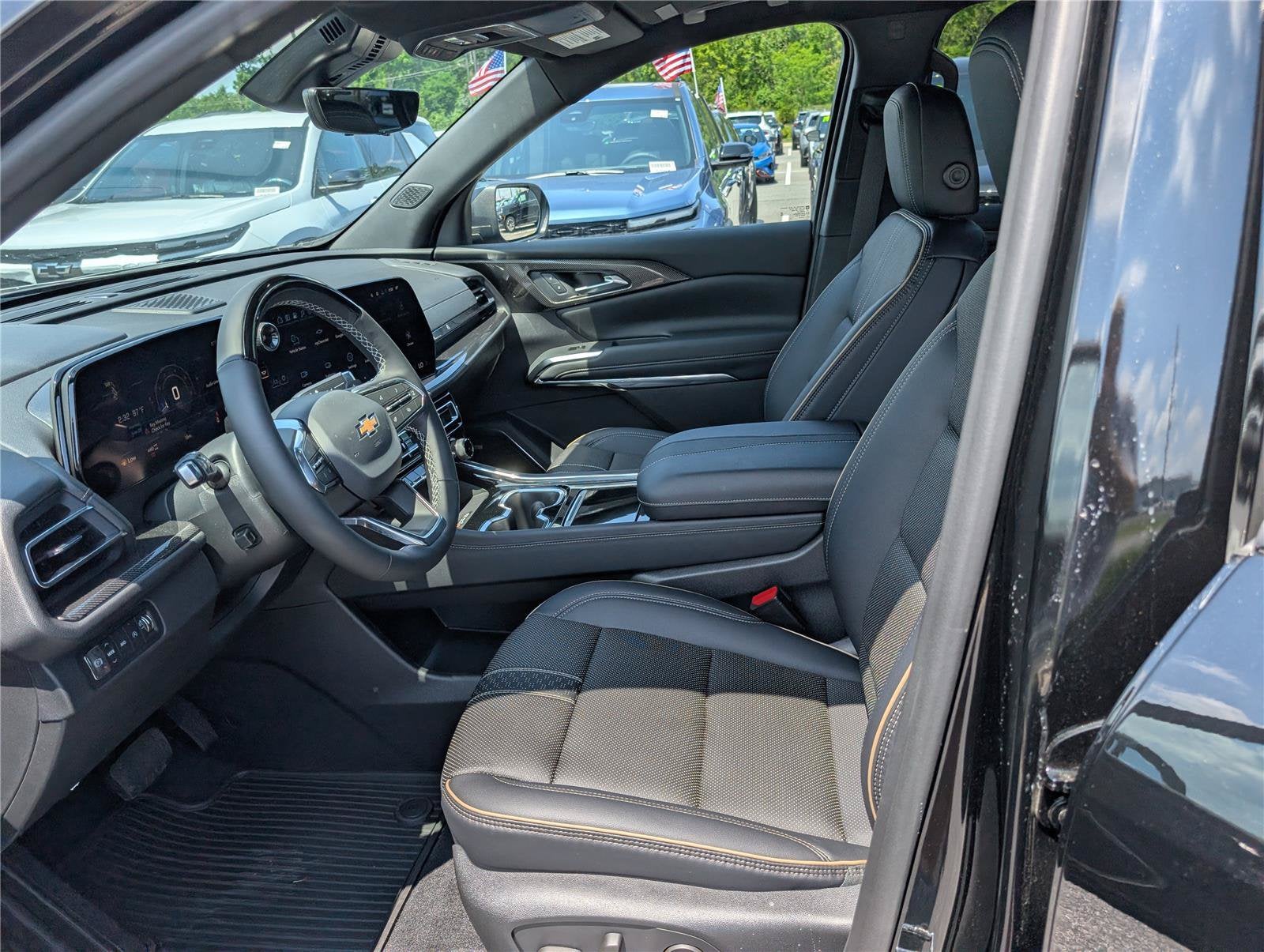 2026 Chevrolet Traverse High Country - Photo 13
