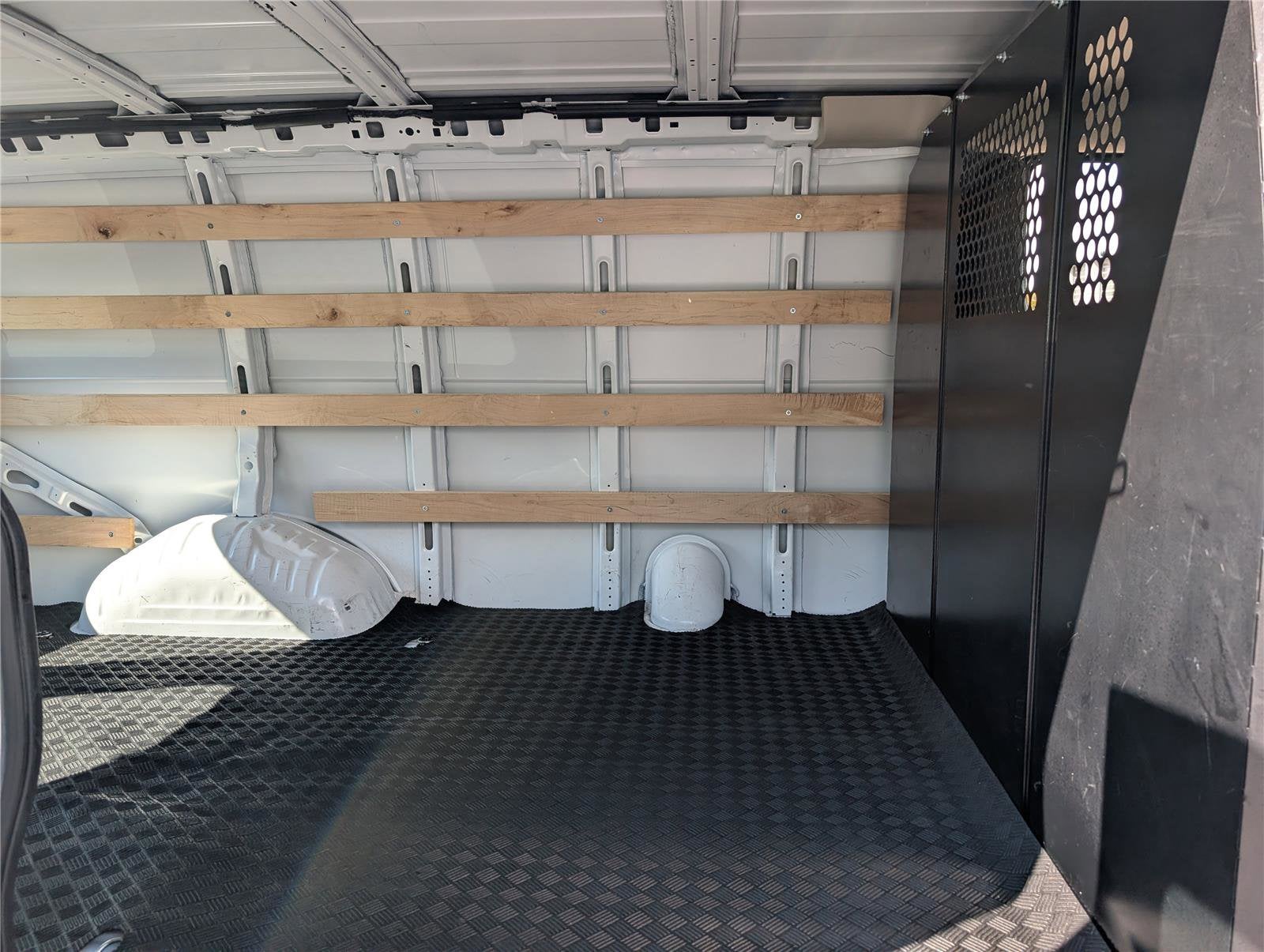 2024 GMC Savana Cargo 2500 Work Van
