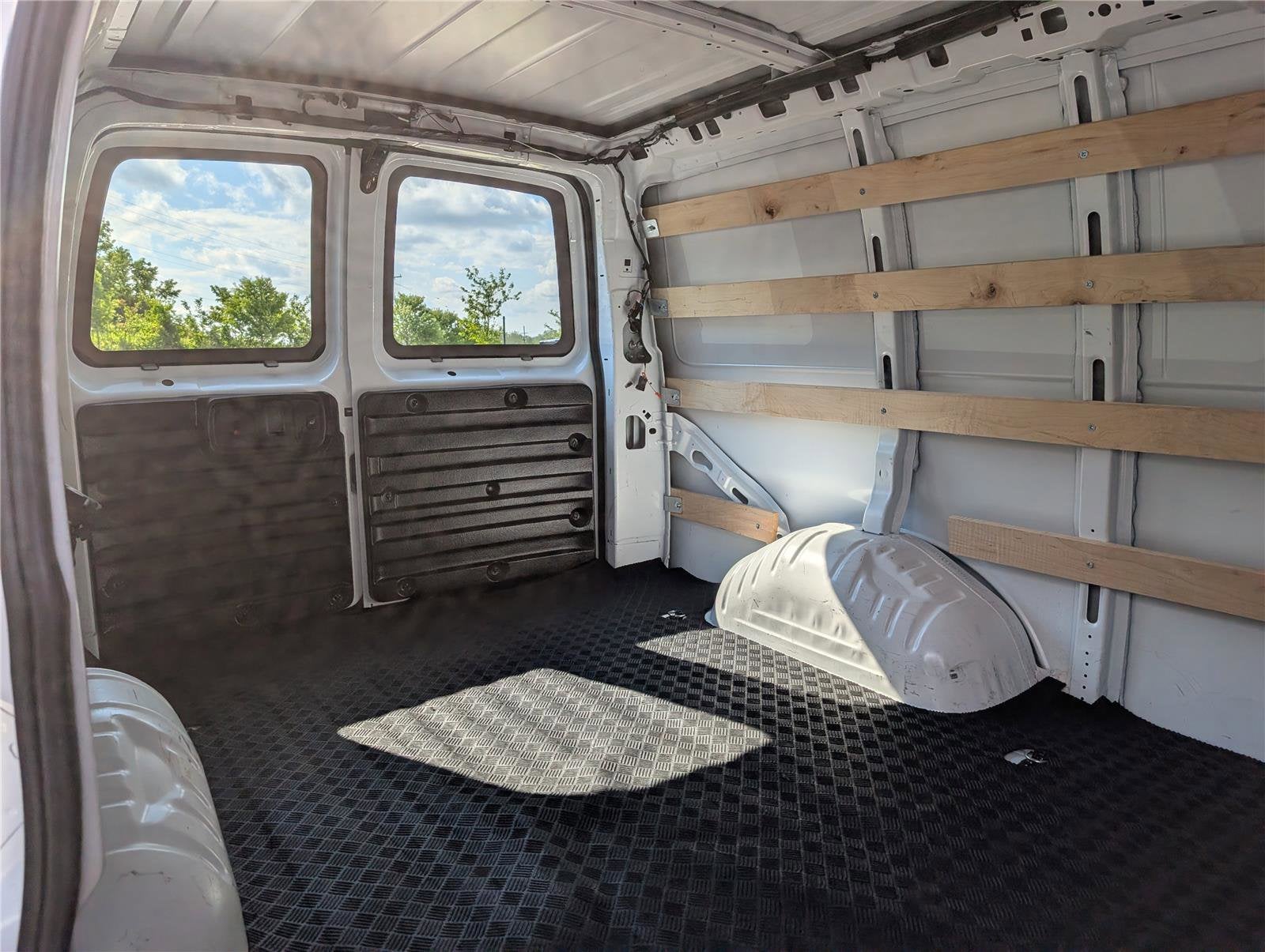 2024 GMC Savana Cargo 2500 Work Van
