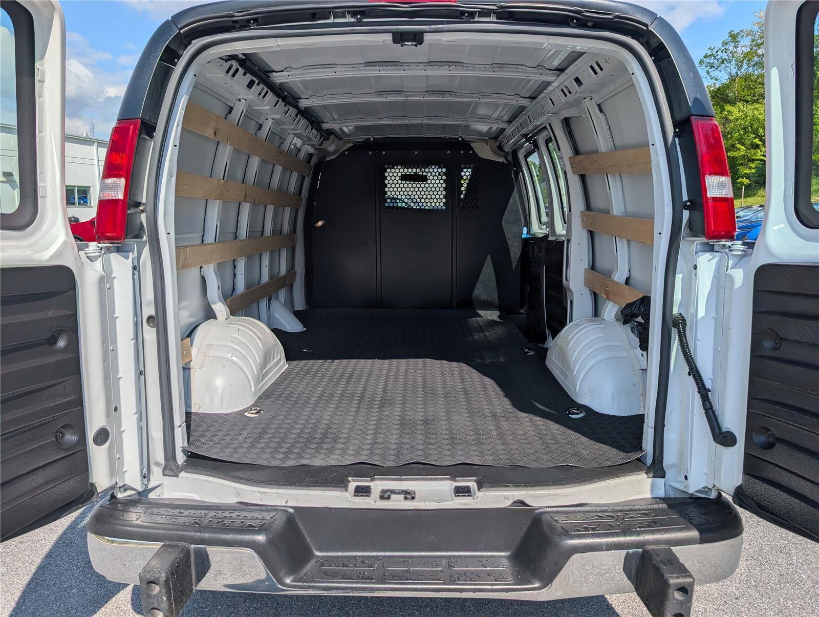 2024 GMC Savana Cargo 2500 Work Van