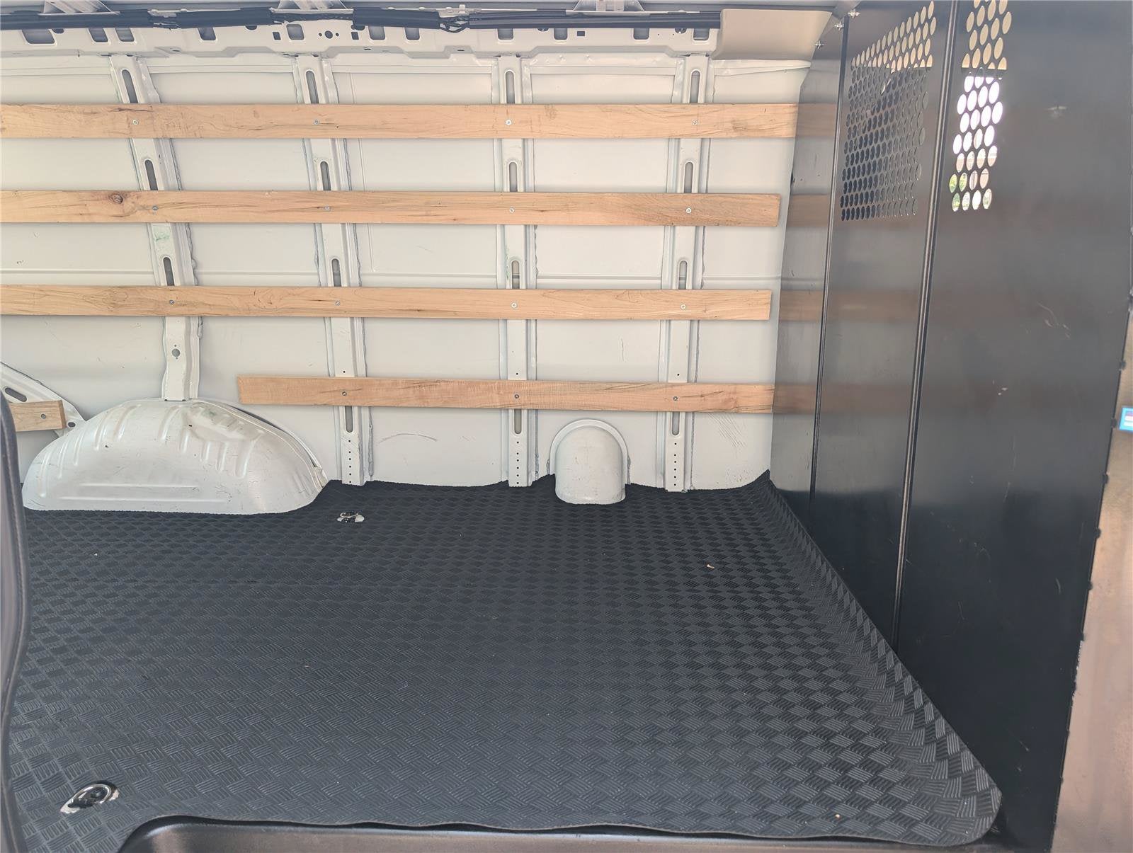 2025 GMC Savana Cargo Work Van