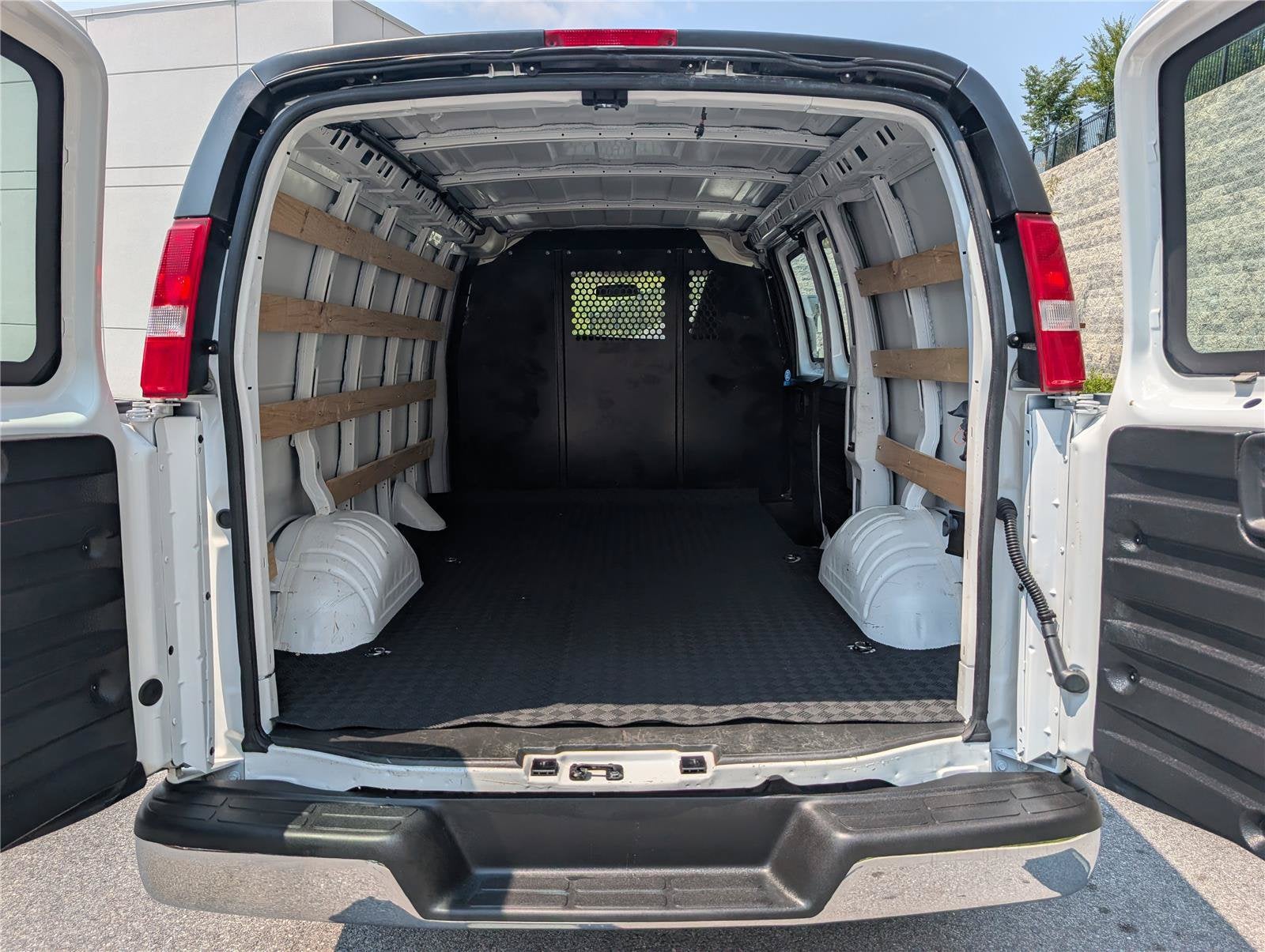 2025 GMC Savana Cargo Work Van