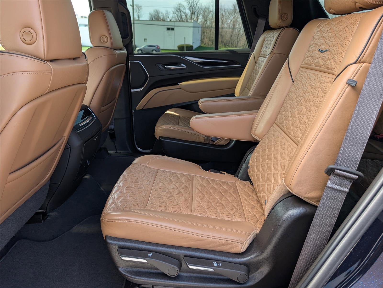 2022 Cadillac Escalade Premium Luxury