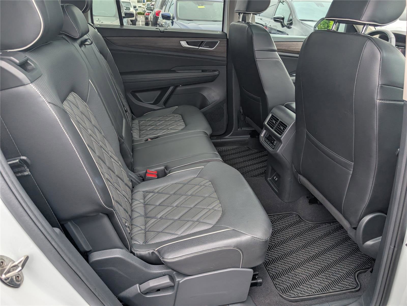 2024 Volkswagen Atlas 2.0T SEL Premium R-Line