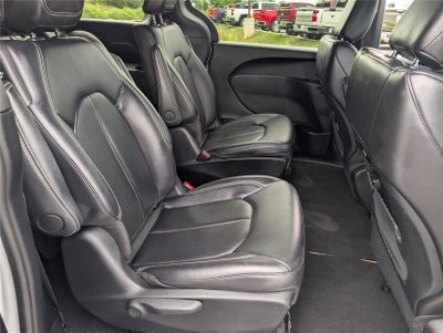 2024 Chrysler Pacifica Hybrid S Appearance Pkg