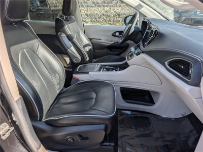 2023 Chrysler Pacifica Hybrid Limited