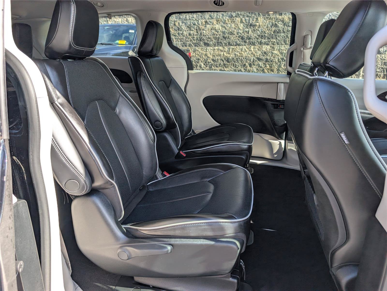 2023 Chrysler Pacifica Hybrid Limited