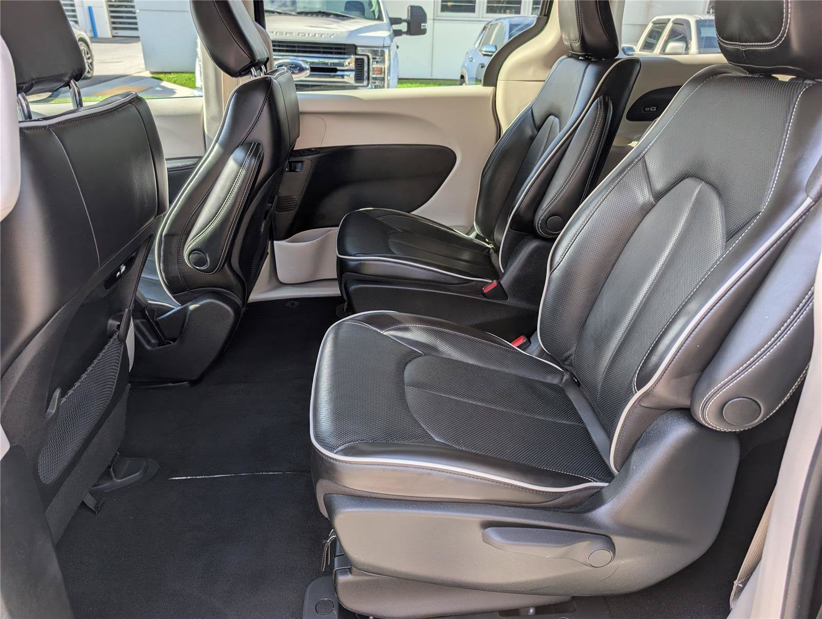 2023 Chrysler Pacifica Hybrid Limited