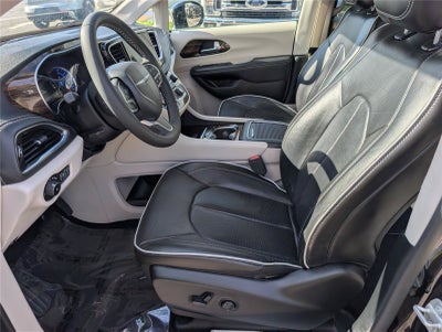 2023 Chrysler Pacifica Hybrid Limited