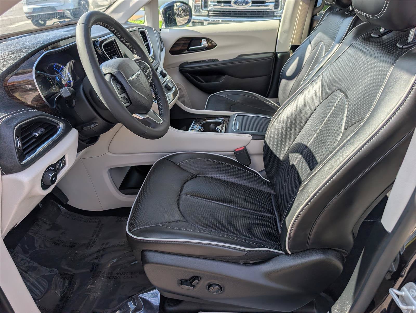 2023 Chrysler Pacifica Hybrid Limited