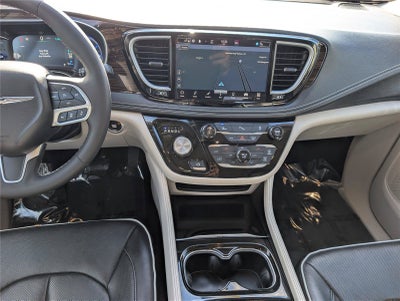 2023 Chrysler Pacifica Hybrid Limited