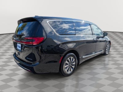 2023 Chrysler Pacifica Hybrid Limited