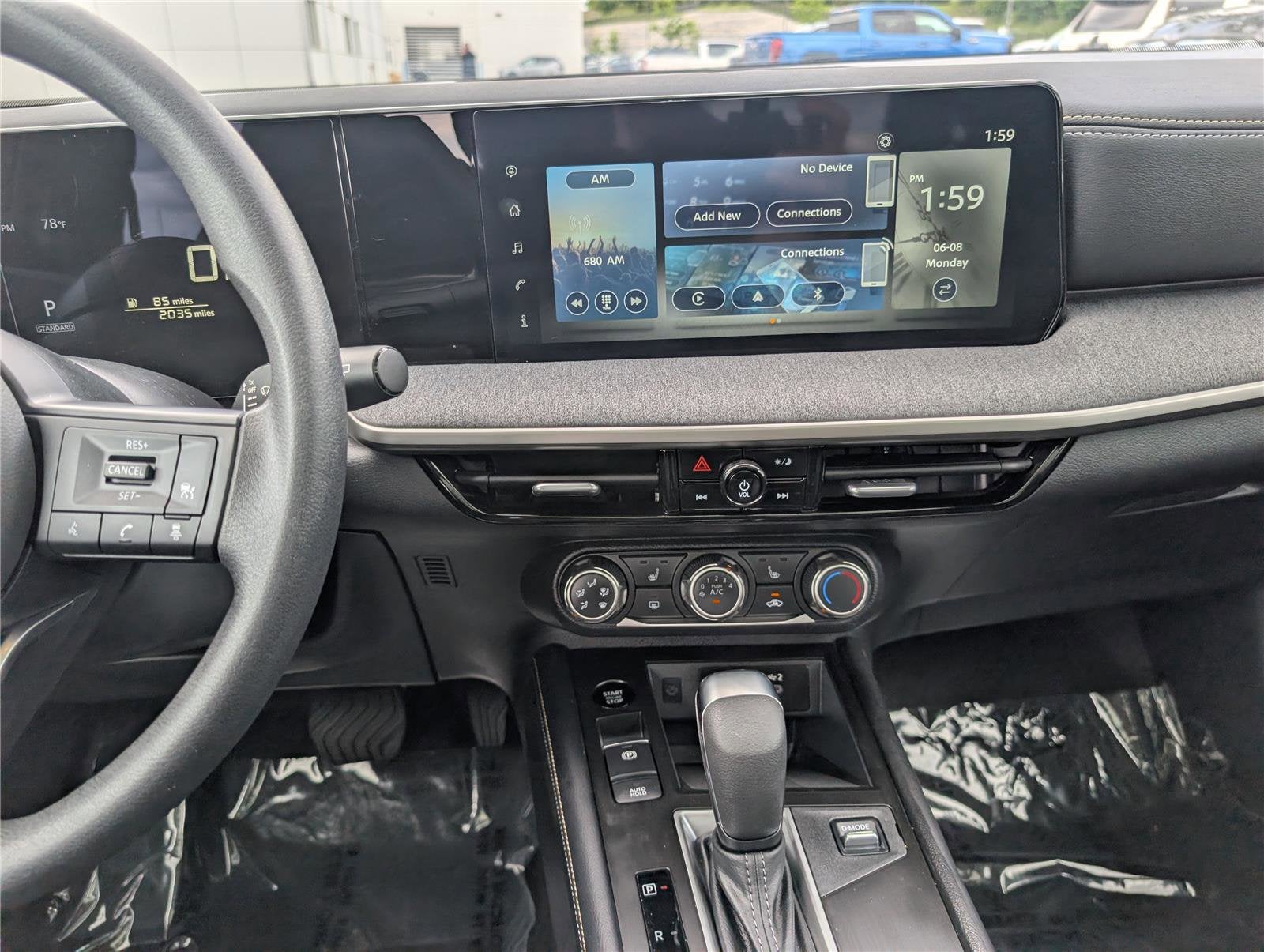 2025 Nissan Kicks SV