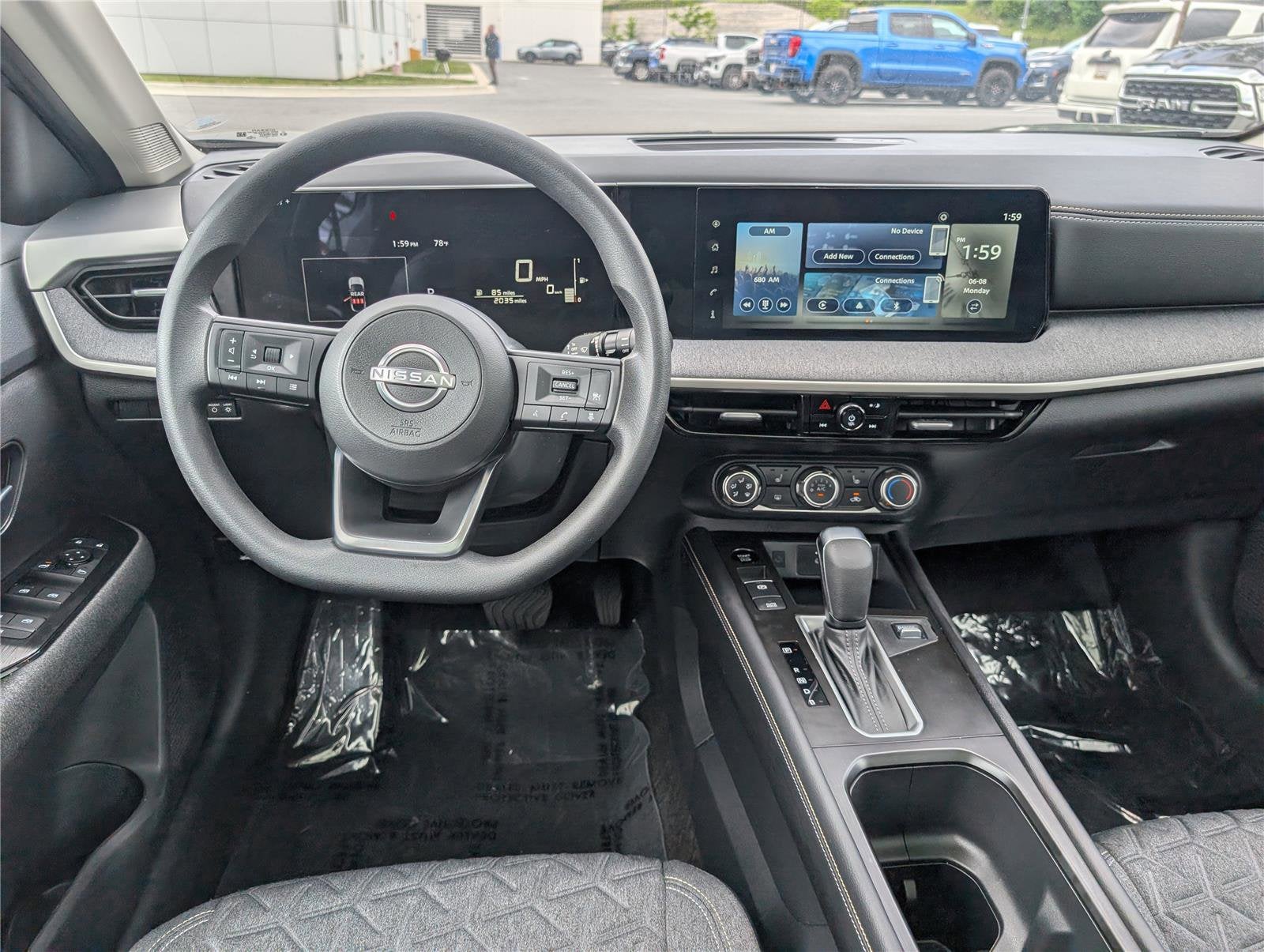 2025 Nissan Kicks SV