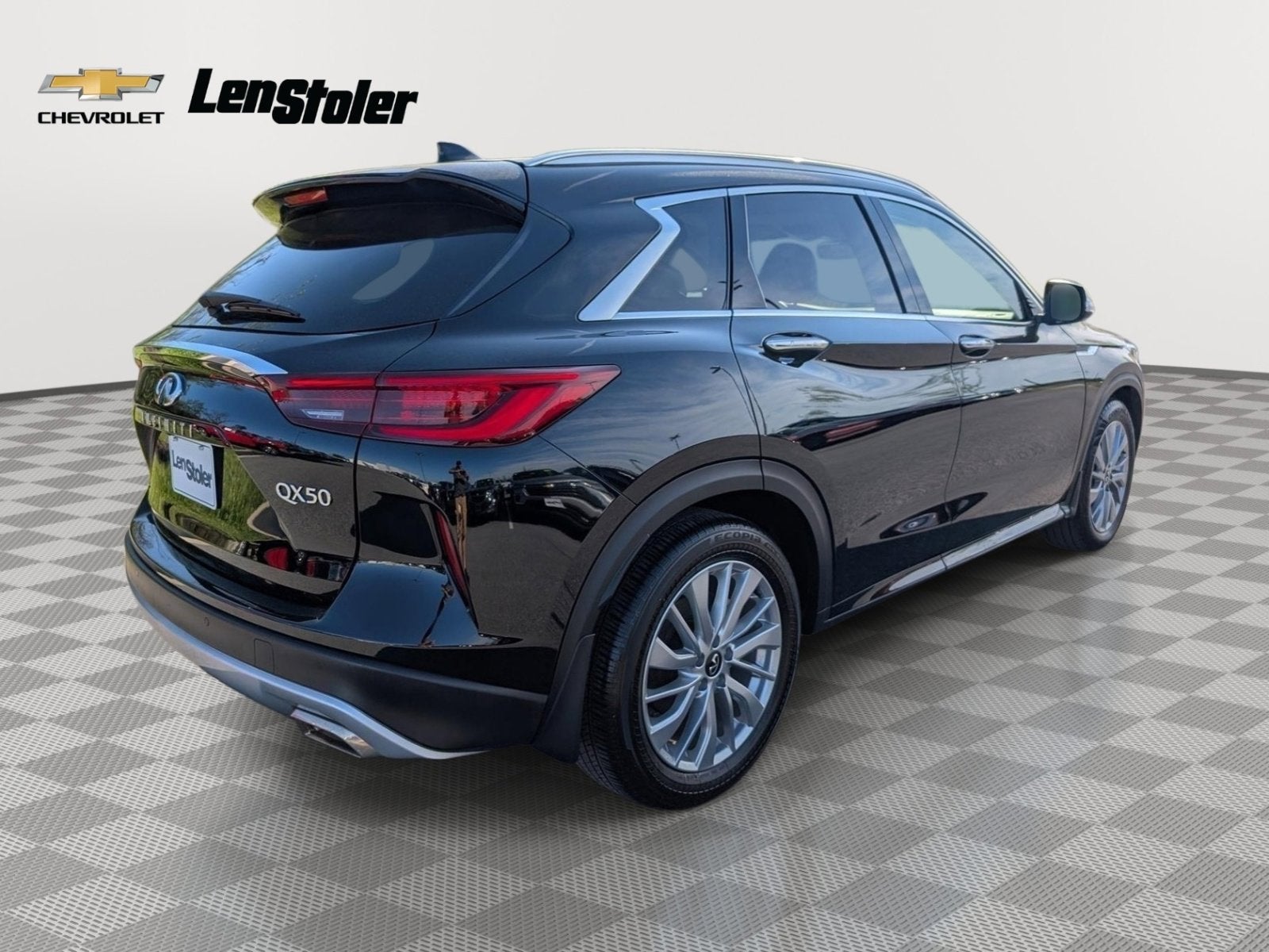 2023 INFINITI QX50 LUXE