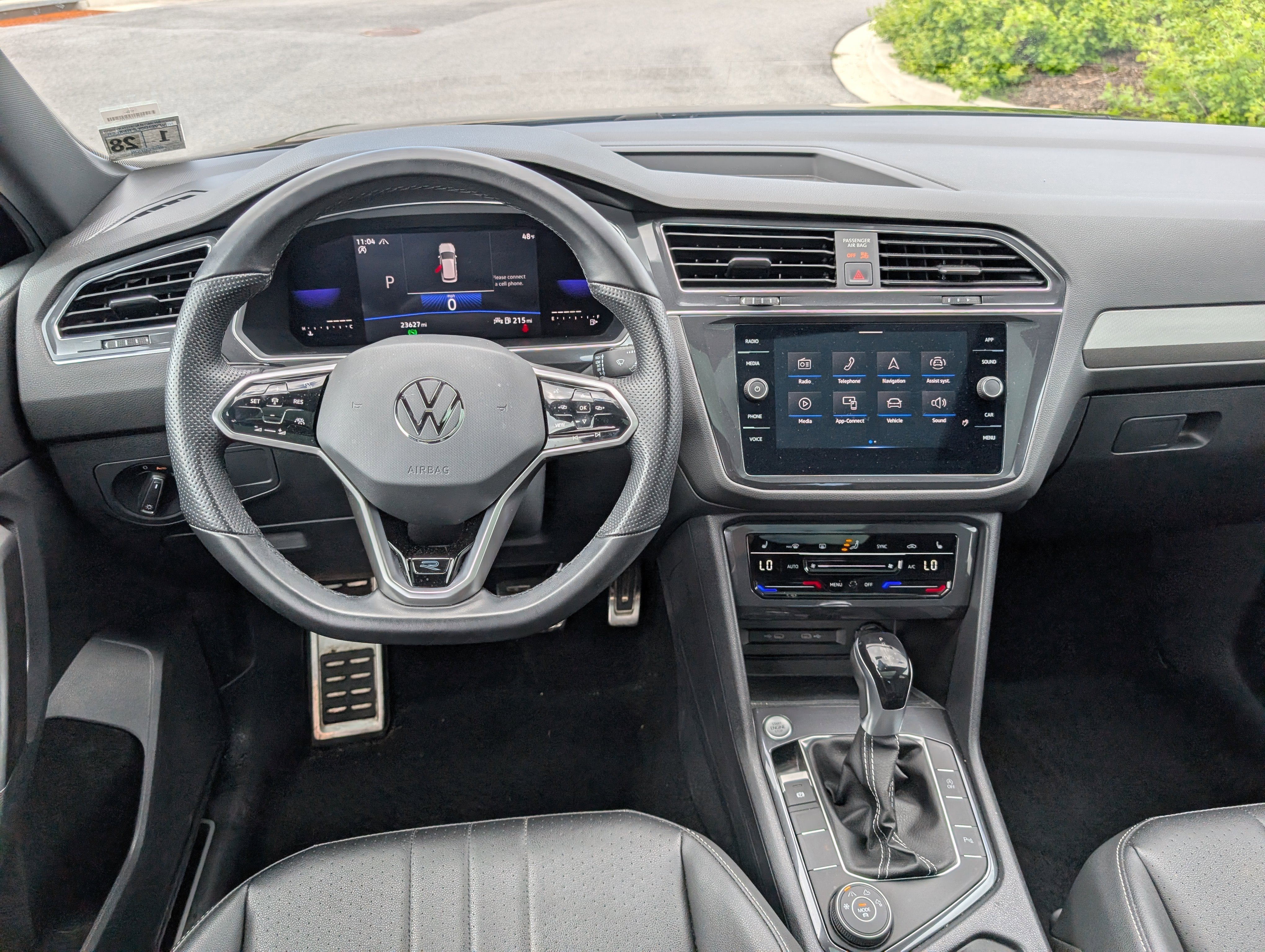 2023 Volkswagen Tiguan SE R-Line Black