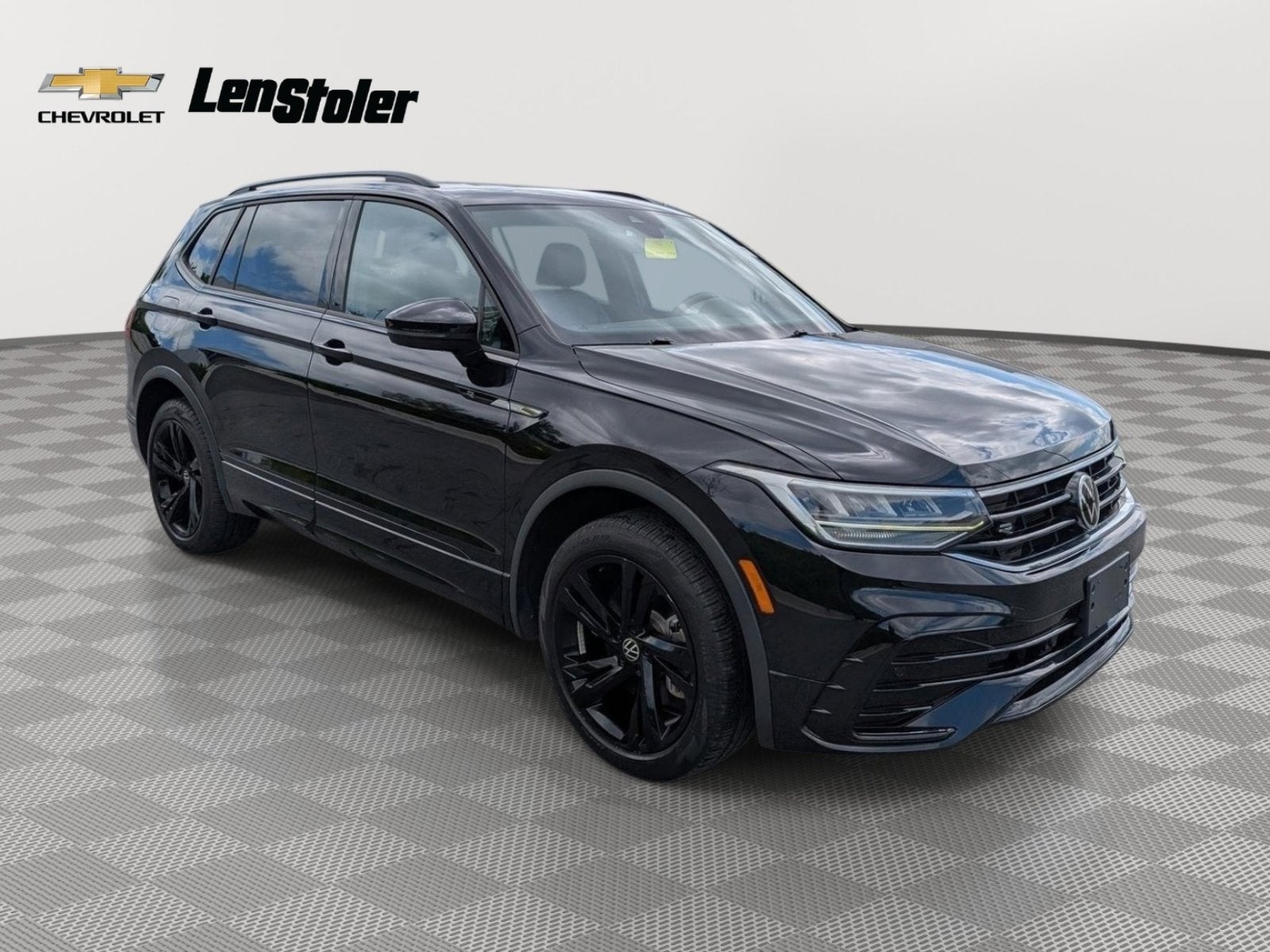 2023 Volkswagen Tiguan SE R-Line Black