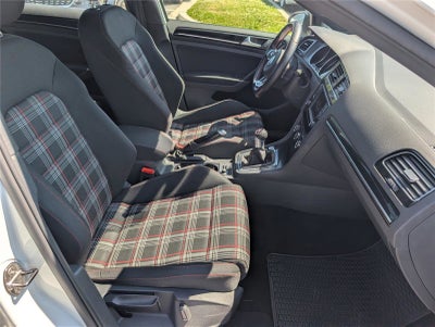 2017 Volkswagen Golf GTI S