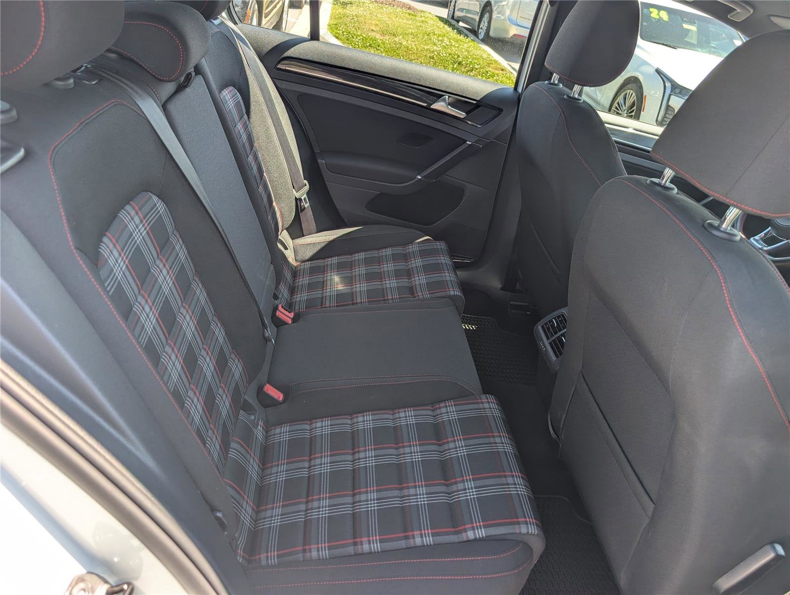 2017 Volkswagen Golf GTI S