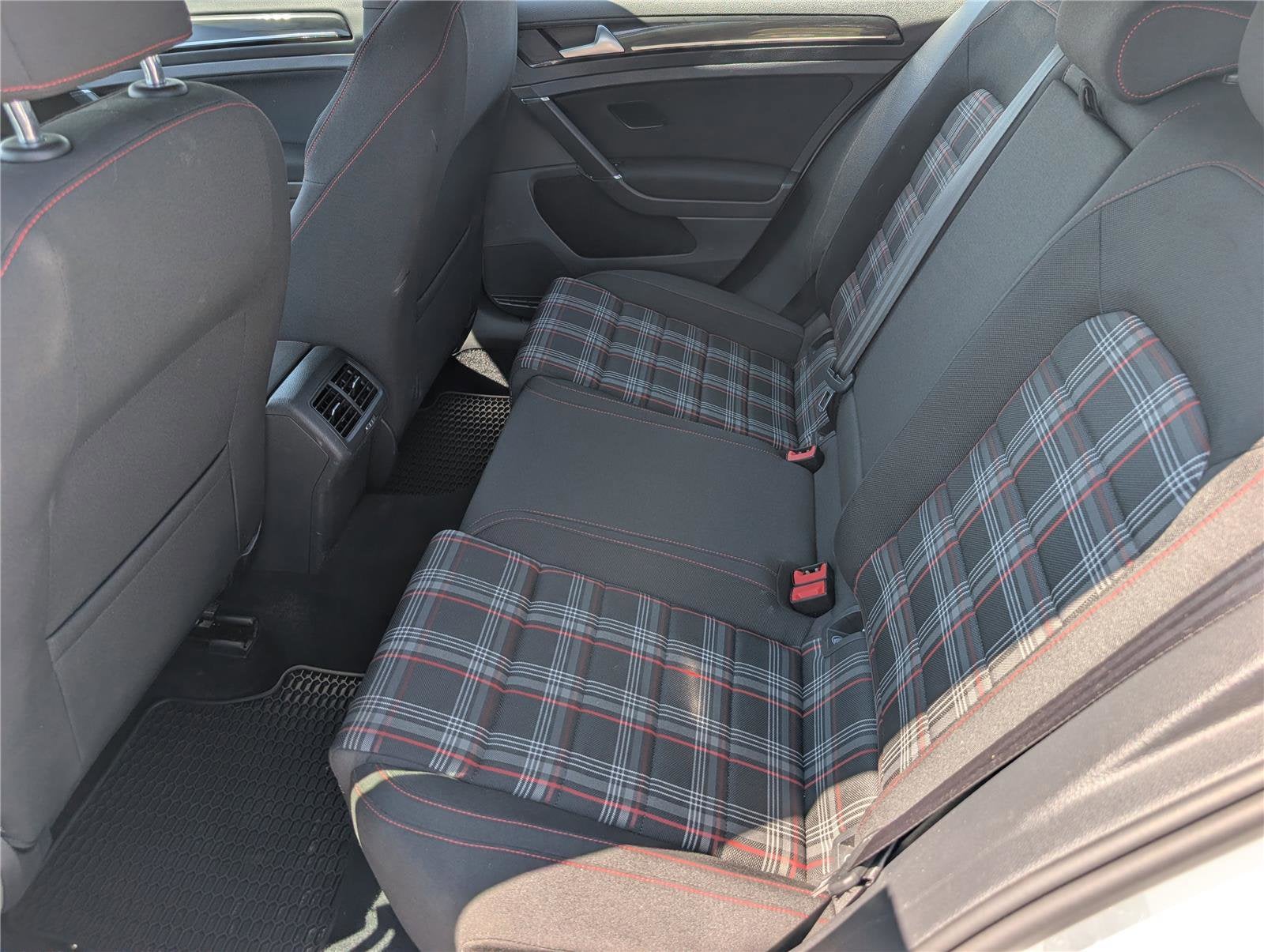 2017 Volkswagen Golf GTI S