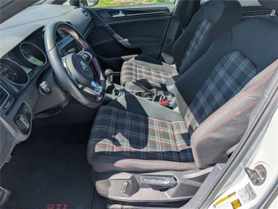 2017 Volkswagen Golf GTI S