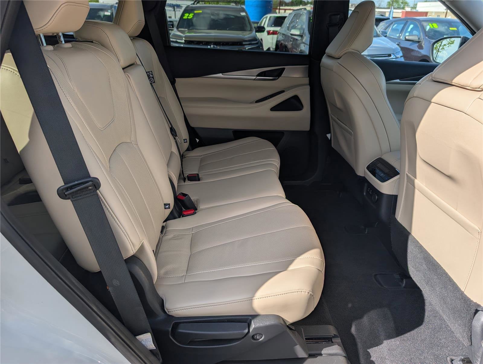 2023 INFINITI QX60 LUXE