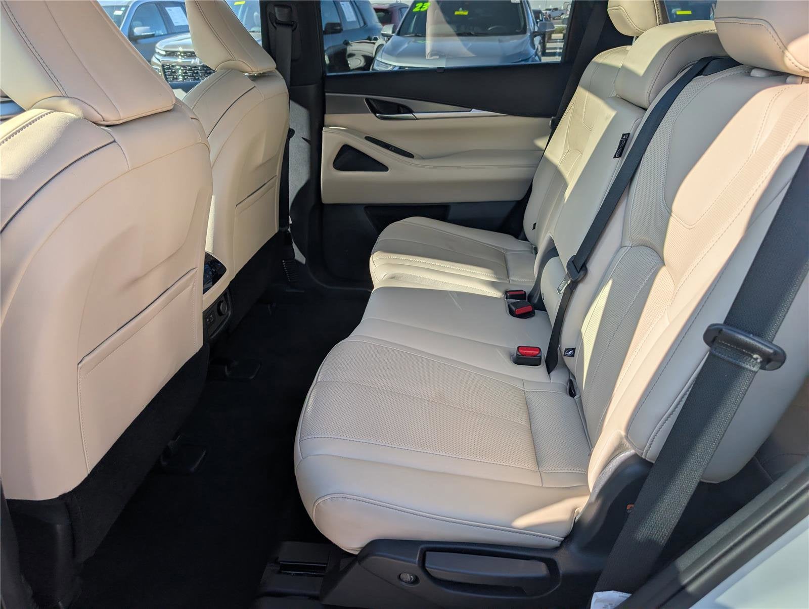 2023 INFINITI QX60 LUXE