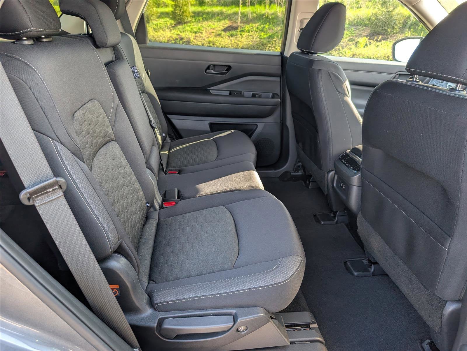 2023 Nissan Pathfinder SV