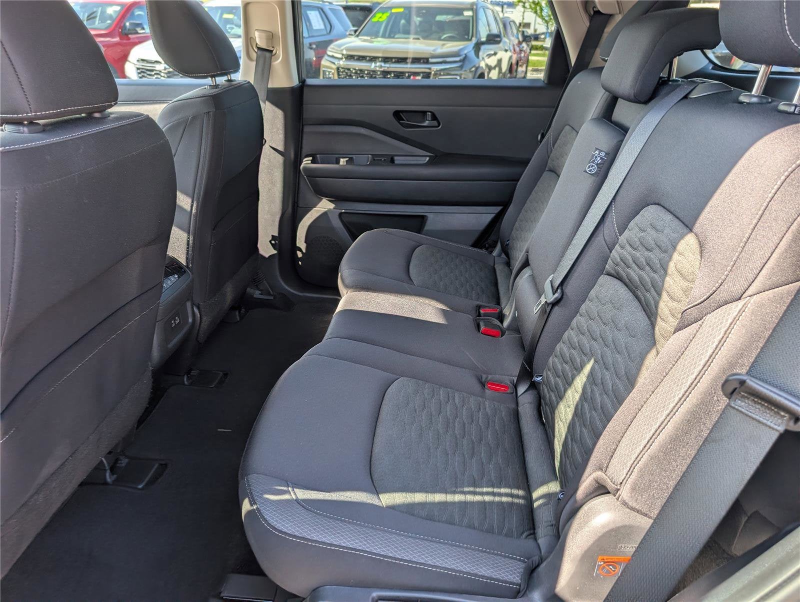 2023 Nissan Pathfinder SV