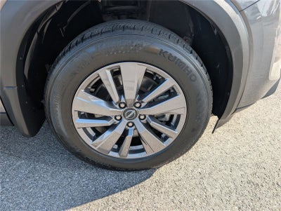 2023 Nissan Pathfinder SV