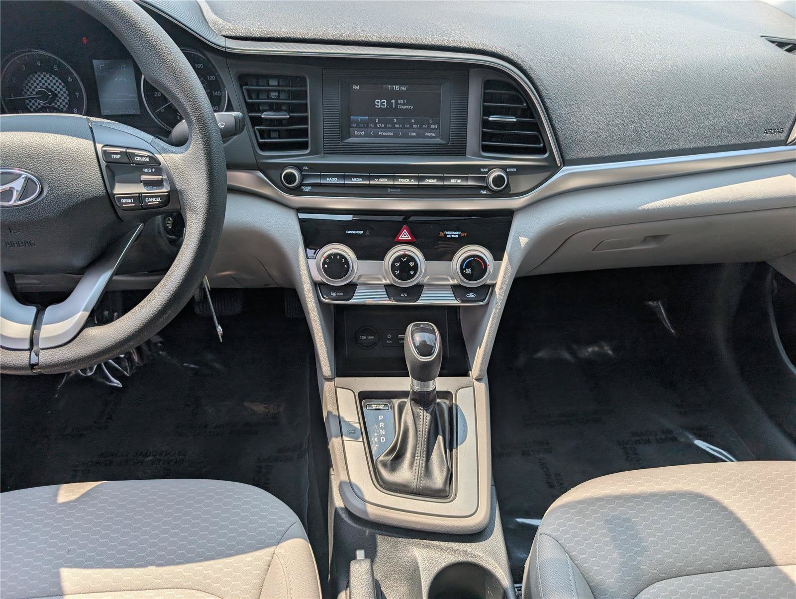 2019 Hyundai Elantra SE