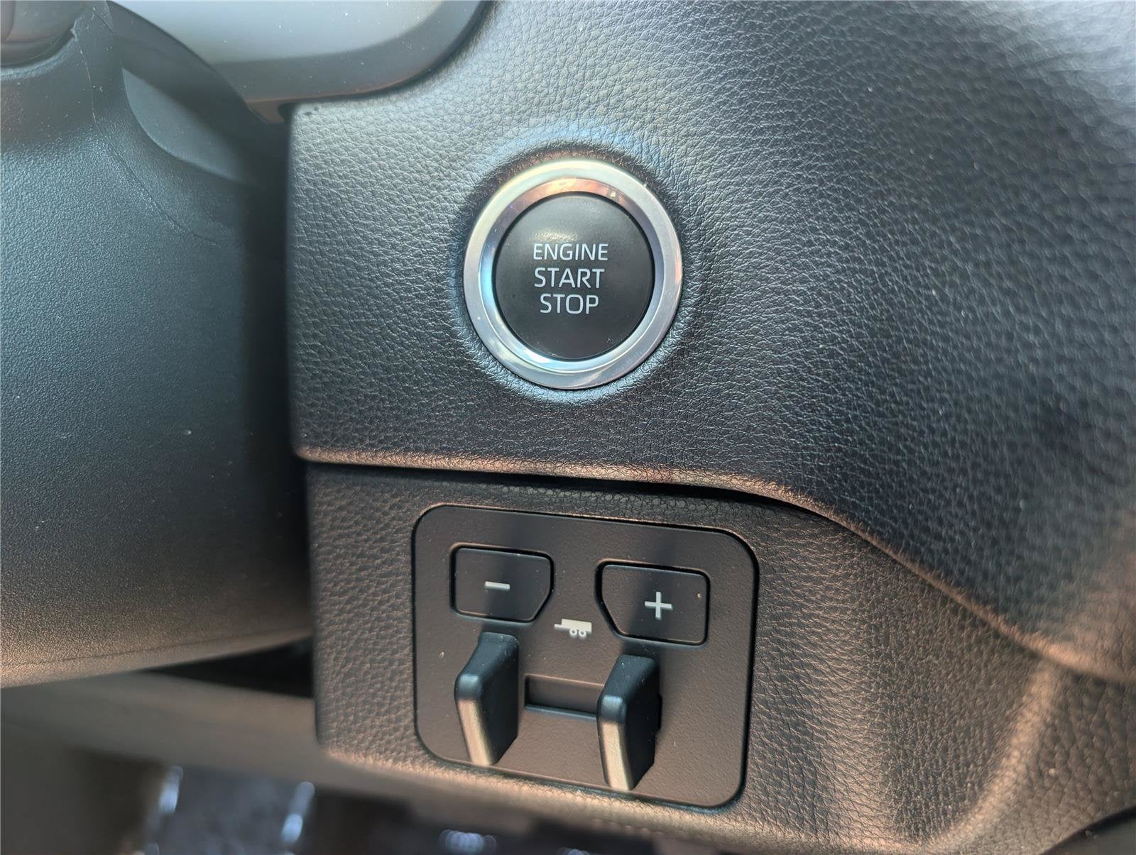 2023 Toyota Tundra 4WD SR5