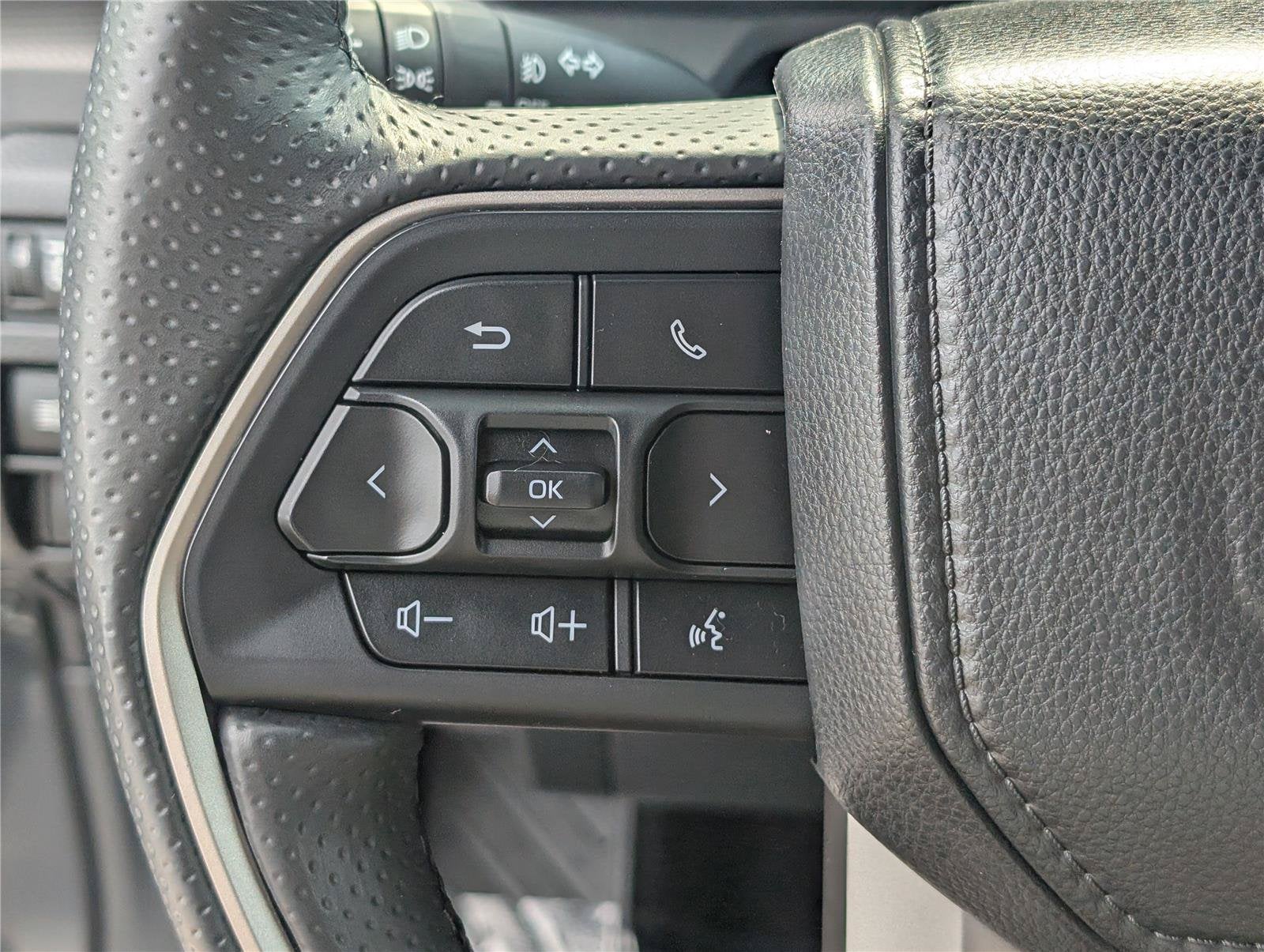2025 Toyota 4Runner Hybrid TRD Off Road
