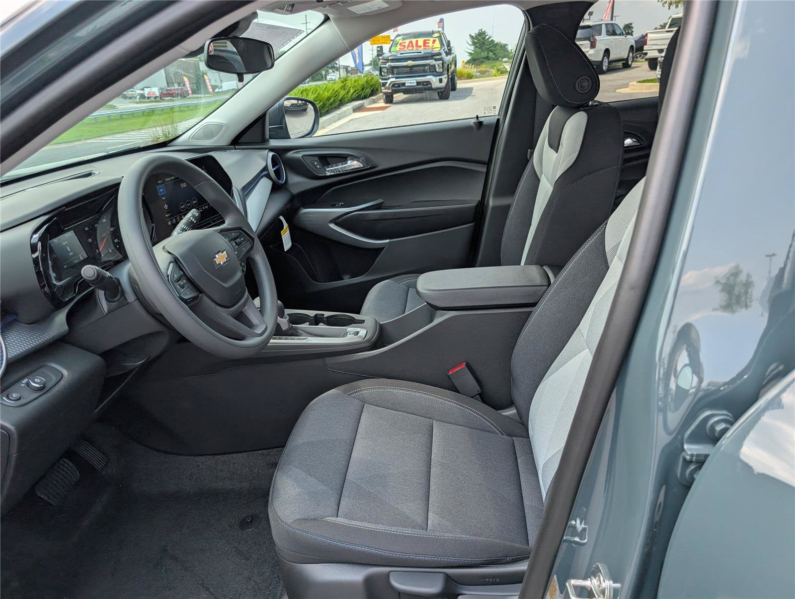 2026 Chevrolet Trax LS - Photo 10
